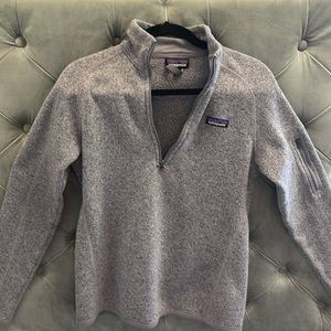Patagonia women’s fleece half zip up!!